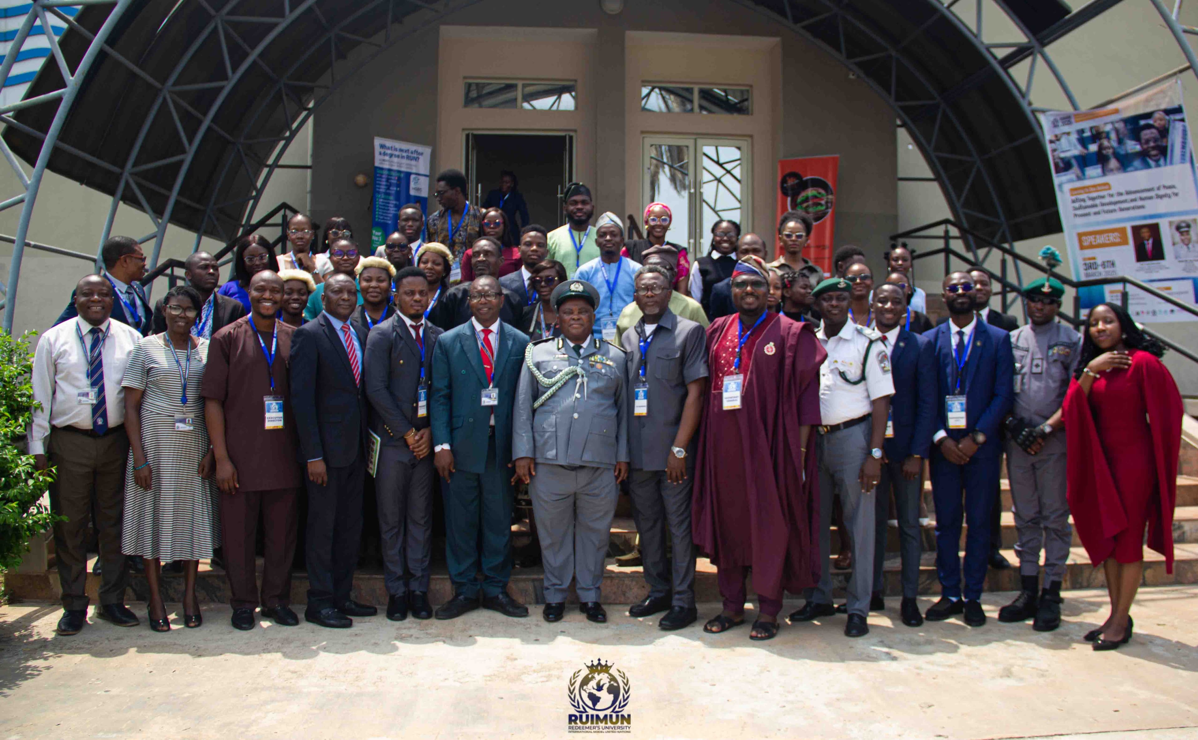 A large group photo of all participants.